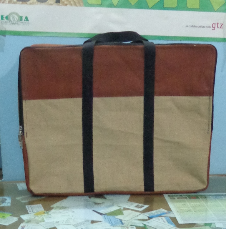 jute travel bag